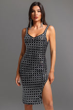 Load image into Gallery viewer, Sabriya V-Neck Sleeveless Halter Diamond Midi Dress