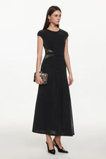 Charger l'image dans la visionneuse de la Galerie, Viaua Chic Contour Sleeveless Cut Out Lace Knit Maxi Dress