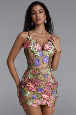 Lade Bild in die Galerieansicht, Magdalena Romantic Multicolor Floral Spaghetti Strap Floral Mini Dress