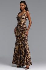 Lade Bild in die Galerieansicht, Evelina Sexy Contour Ruched Waist Sleeveless Leopard Print Knit Maxi Dress