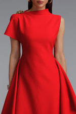 Lade Bild in die Galerieansicht, Weren Elegant Contour High Neck Asymmetric Red Maxi Dress