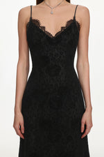 Load image into Gallery viewer, Gema Classic Contour V Neck Sleeveless Lace Maxi Dress