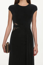 Charger l'image dans la visionneuse de la Galerie, Viaua Chic Contour Sleeveless Cut Out Lace Knit Maxi Dress
