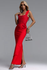 Lade Bild in die Galerieansicht, Oria Glamorous Contour Square Neck Pearl Floral Bandage Maxi Dres