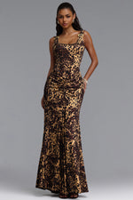 Lade Bild in die Galerieansicht, Evelina Sexy Contour Ruched Waist Sleeveless Leopard Print Knit Maxi Dress