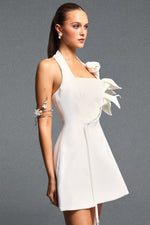 Charger l'image dans la visionneuse de la Galerie, Veren Elegant Cinched Waist Halter Floral Pearl A Line Woven Mini Dress